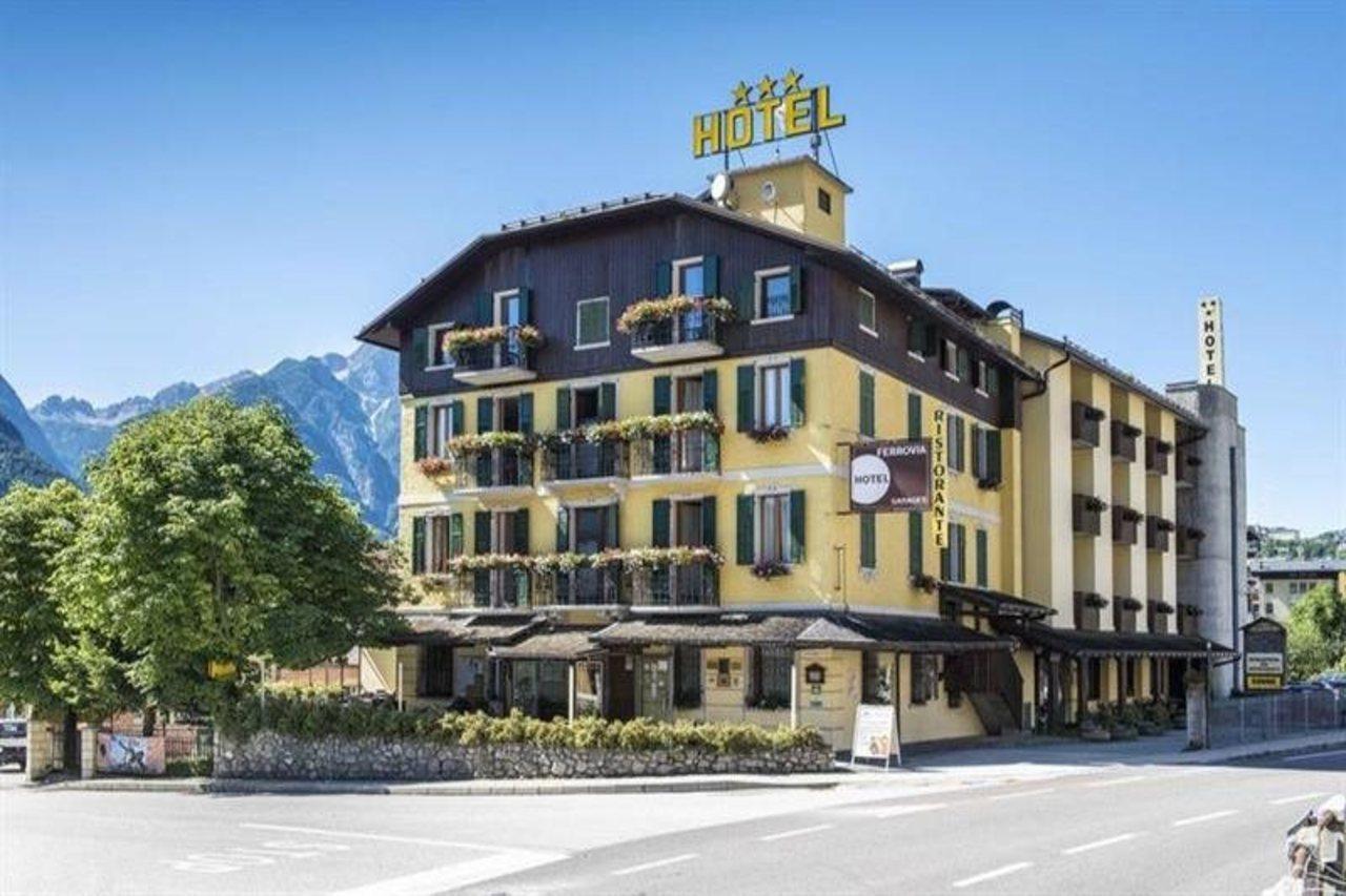 Hotel Ferrovia Calalzo di Cadore Bagian luar foto